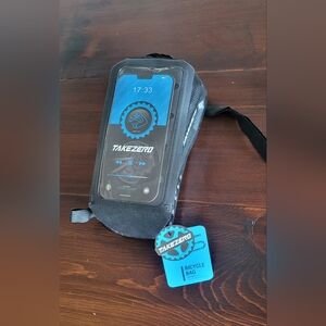 BNWT - Waterproof Bike Phone Frame Bag / Bike Bag .
